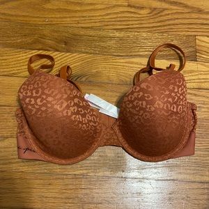 Worn once perfect condition VS PINK bra (non push-up)
